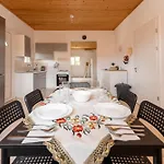 Flegra House Ferienhaus *